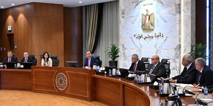 رئيس الوزراء يبحث مشروع قانون تنظيم السوق العقارية